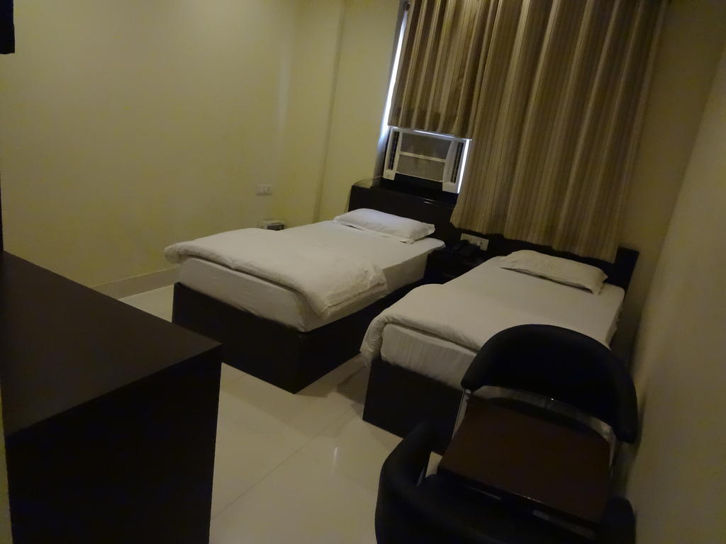 Hotel Siam International Deli Quarto foto
